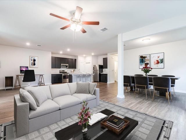 7709 Ivy Trellis Trl