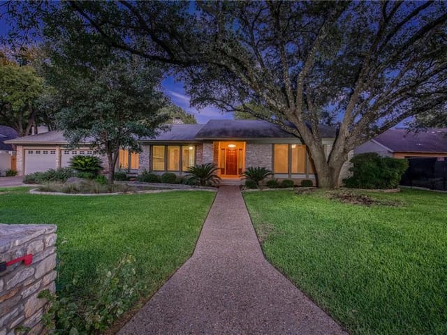 7709 Ridgestone DR