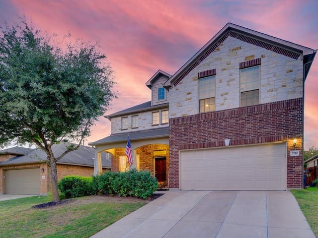 7710 Huddleston Ln