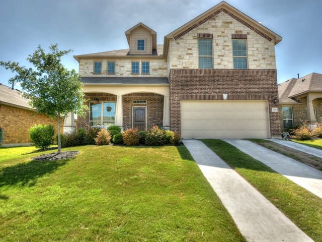 7710 Huddleston Ln