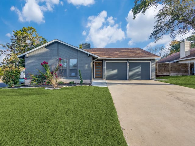 7711 Manassas Dr