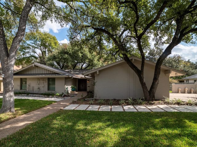 7711 Shadyrock DR