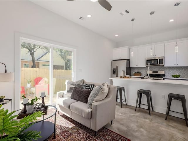 7713 Gault Unit #2