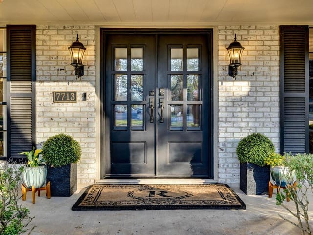 7713 Mesa DR