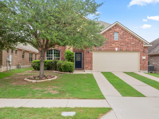 7715 Huddleston Ln