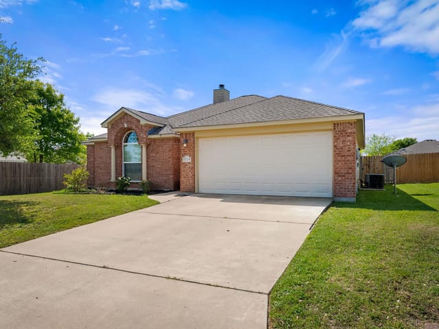 7719 Fieldstone Dr