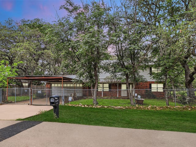 773 Lookout DR