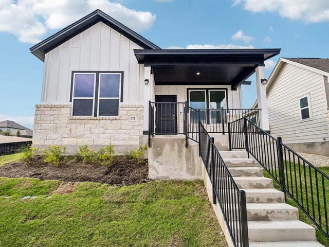 773 Treadwell LN