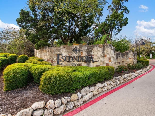7800 Southwest Pkwy Unit #2020