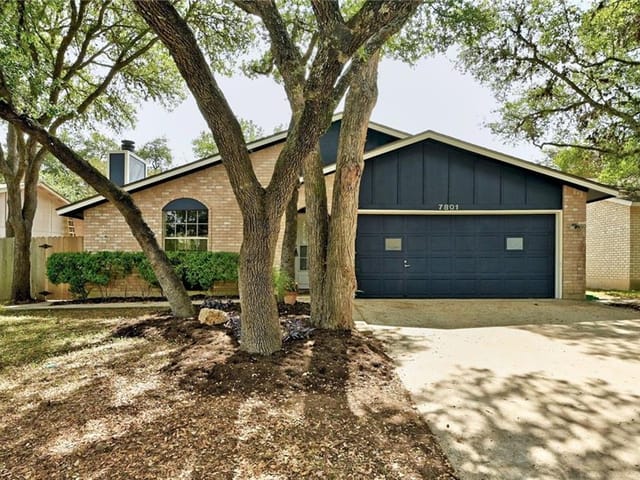 7801 Croftwood Dr