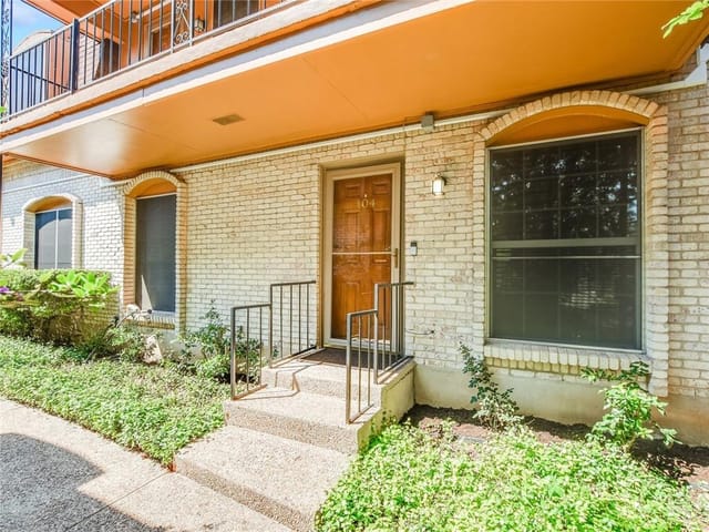 7801 Shoal Creek Blvd Unit #104