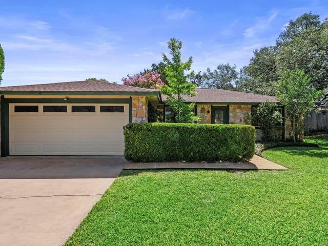 7803 Creekmere Ln
