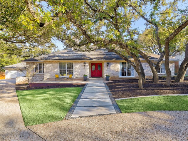 7803 Heathercrest CIR