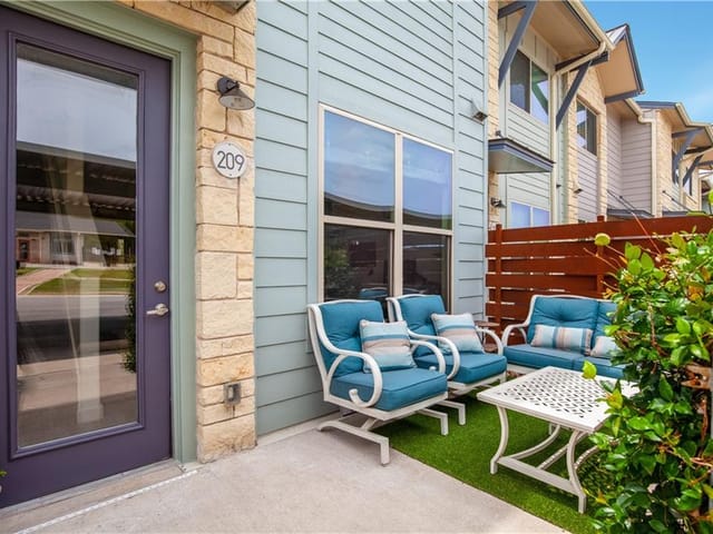 7805 Cooper Ln Unit #209