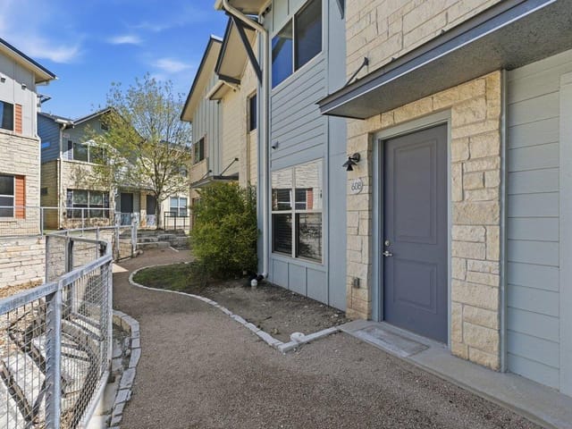 7805 Cooper LN Unit #608