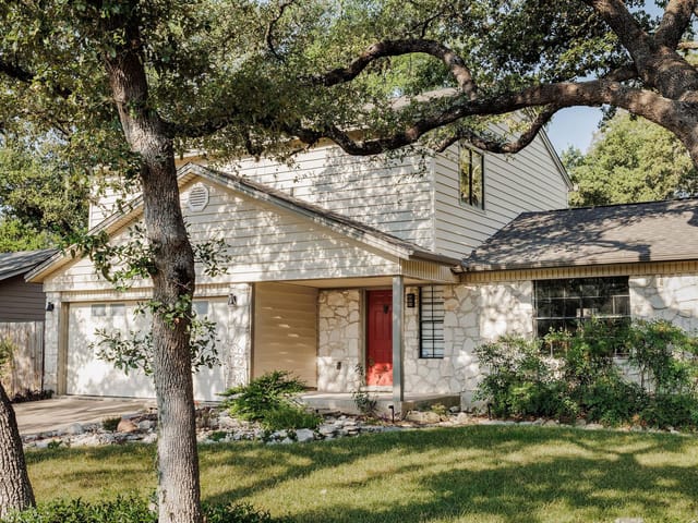 7806 Beauregard Cir