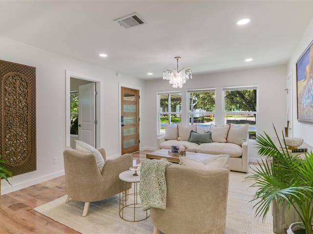 7806 Mullen Dr