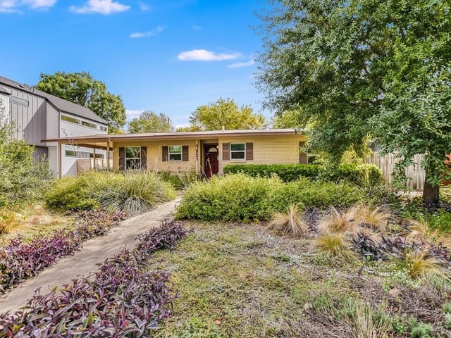 7807 Mullen Dr