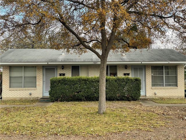 7809 Hardy Dr