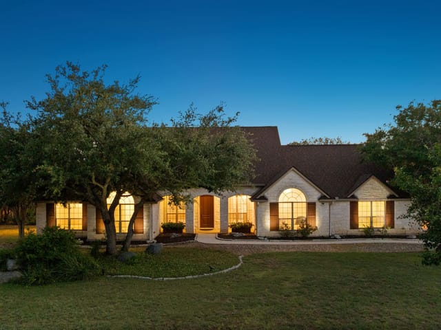 781  Woodland Dr
