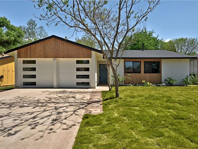 7811 Whitsun Dr