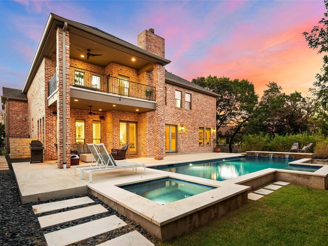 7813 West Rim Dr