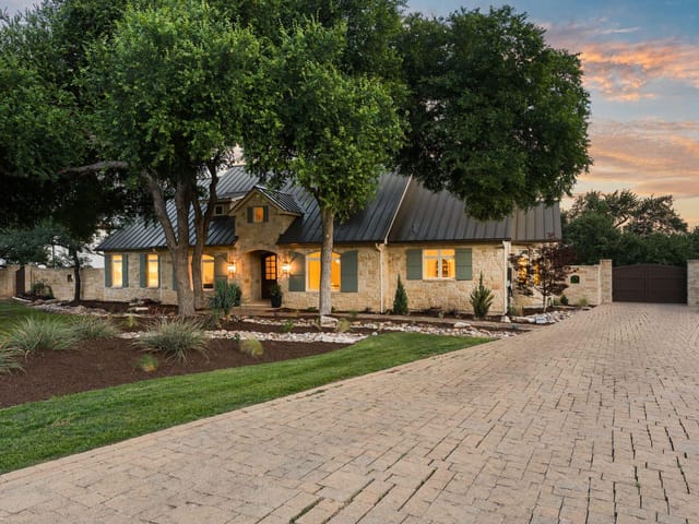 View 7825 Lynchburg DR in Belvedere Ph 01 7825 Lynchburg DR - property photo 1 - Luxury home in Belvedere Ph 01, Austin, TX