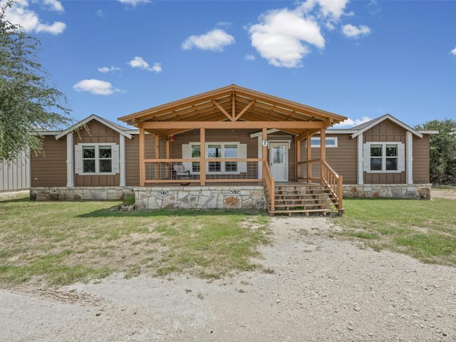 7870 Ranch Road 165
