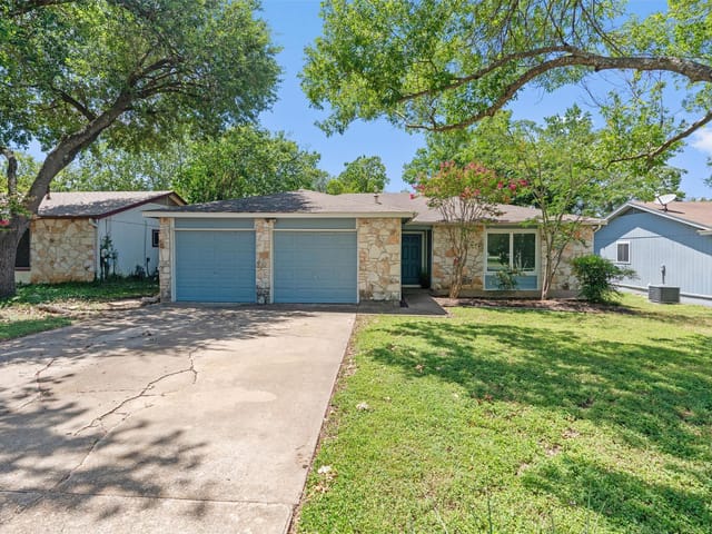 7900 Clydesdale DR