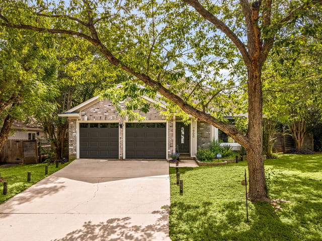 7900 Finch TRL