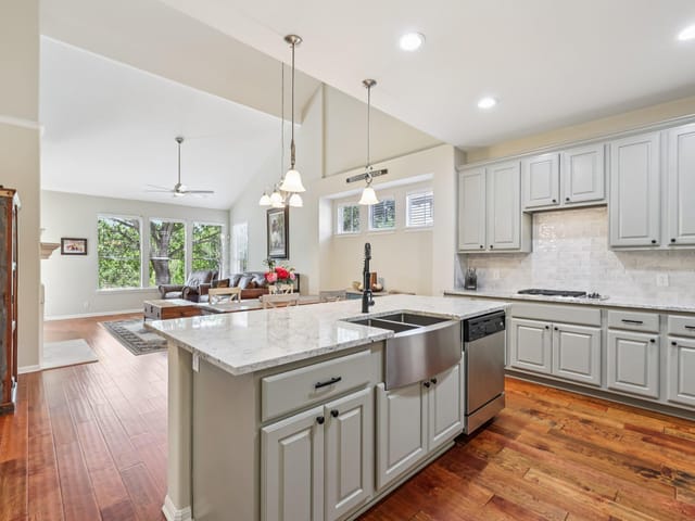 7901 Southwest PKWY Unit #21