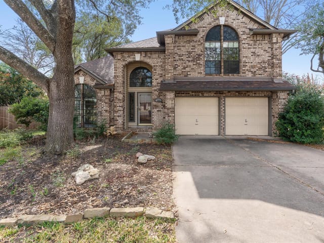 7902 Cahill Dr