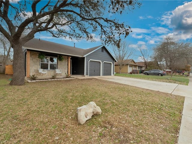 7902 Copano Dr