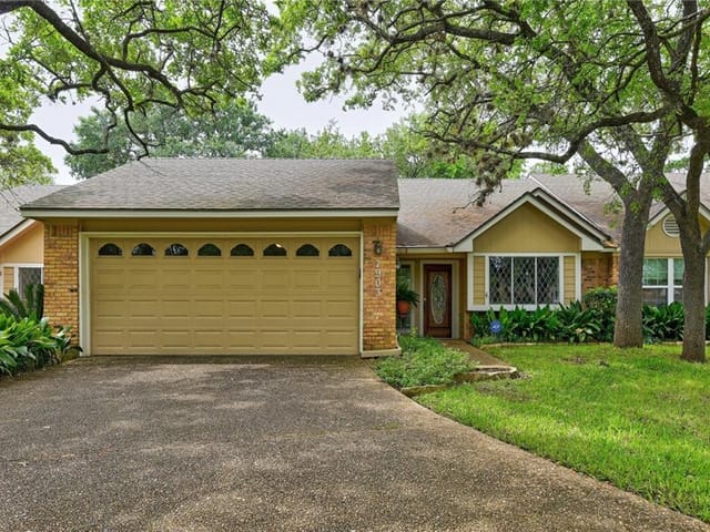 7903 Cavalry Ct