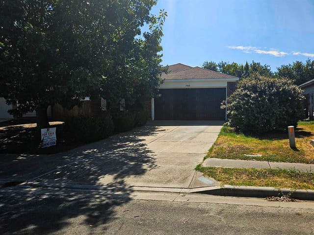 7905 Bannock Ln