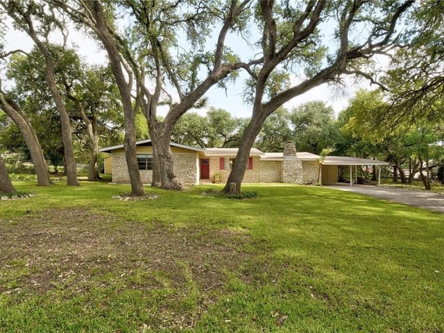 7906 Hudson Loop