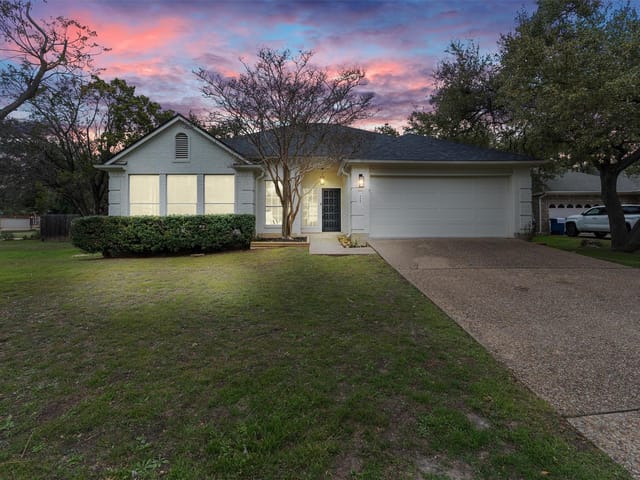 7907 Moonflower Dr
