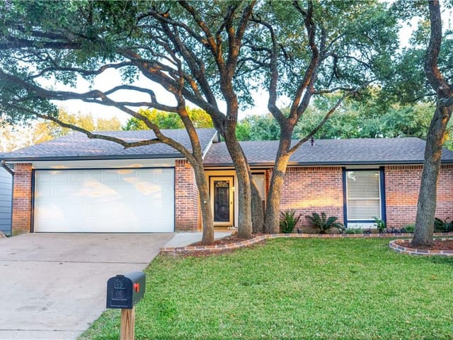 7909 CREEKMERE Ln