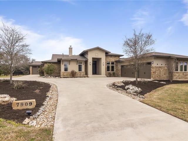 7909 Orisha Dr