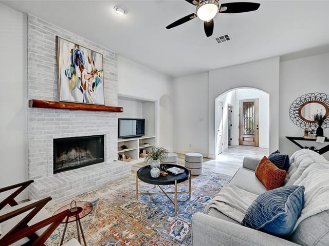 7916 Cobblestone