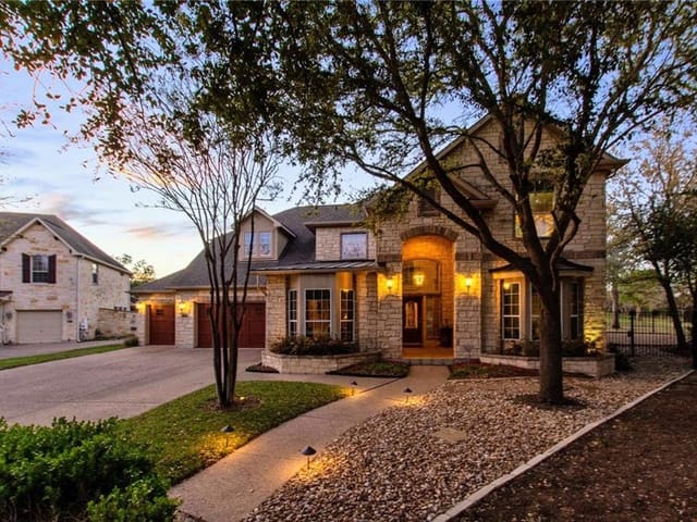 7916 Crandall Rd