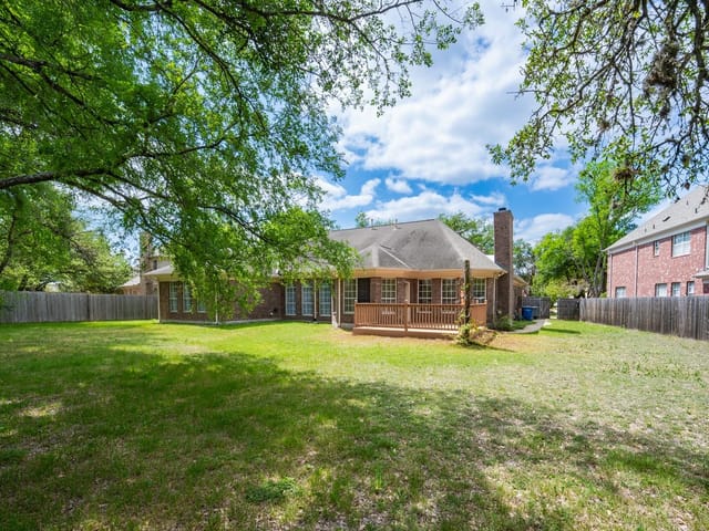 7916 Yaupon DR