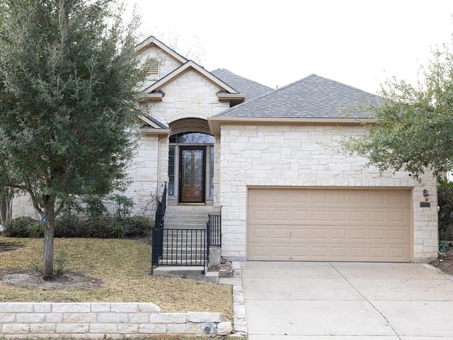 7917 Menler DR