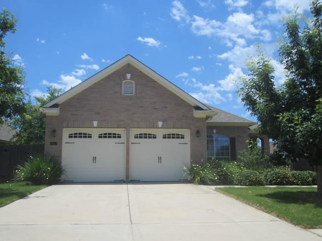 7917 Wisteria Valley Dr