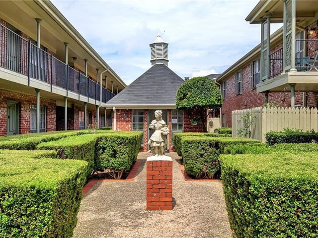 7920 Rockwood Ln Unit #108
