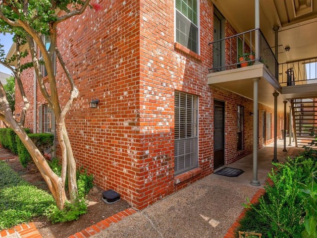 7920 Rockwood Ln Unit #150