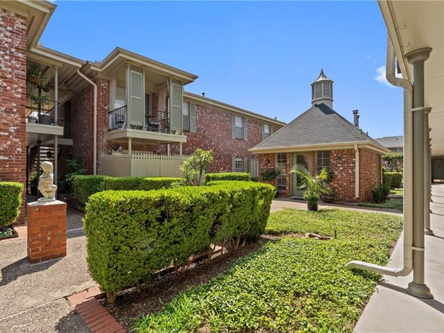 7920 Rockwood Ln Unit #214