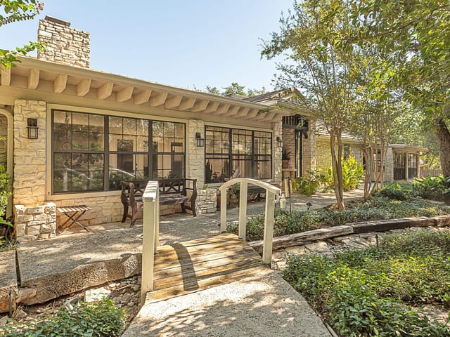 7927 Mesa Trails CIR