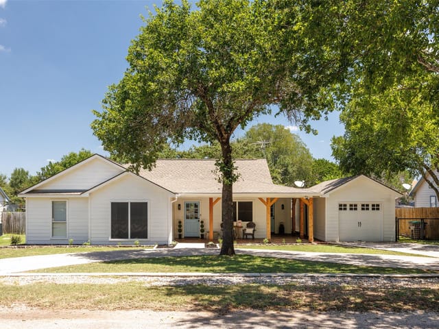 8 Deer Ridge RD