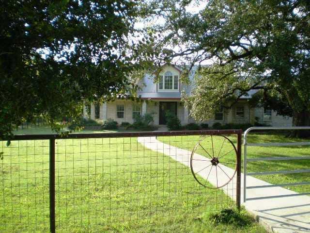 800 Allison LN